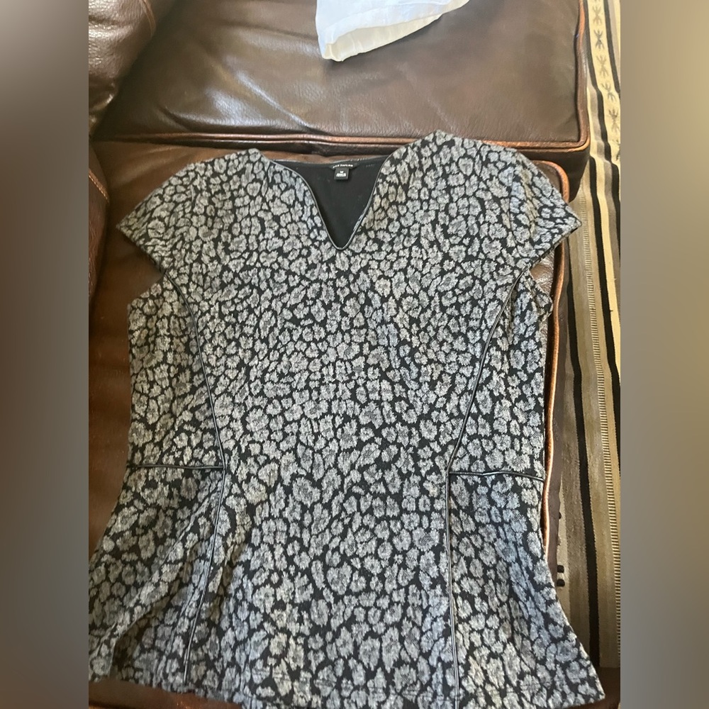 Ann Taylor patterned top